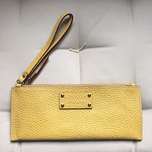 Kate Spade pebbled leather clutch / wristlet